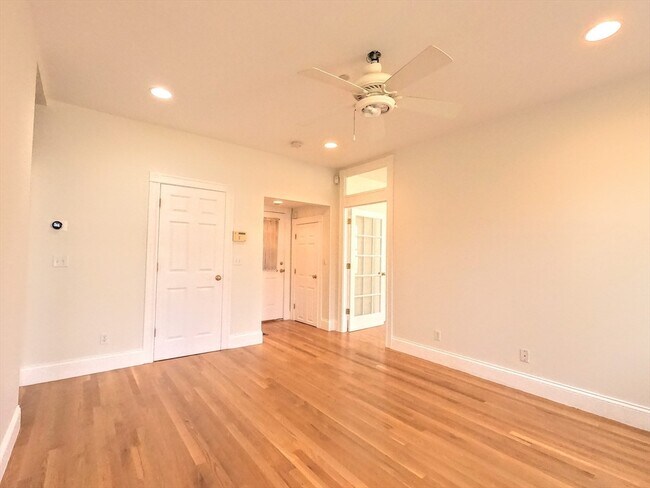 Building Photo - 15 Parley Ave