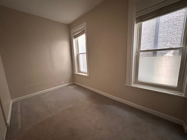 Building Photo - 2024 N Clifton Ave