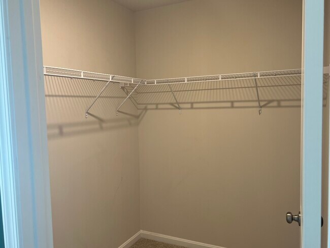 Building Photo - 162 Gumspring Dr