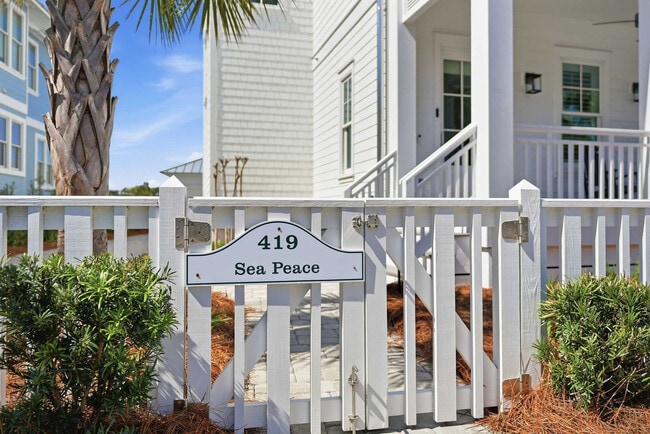 Building Photo - 419 Lakefront Dr