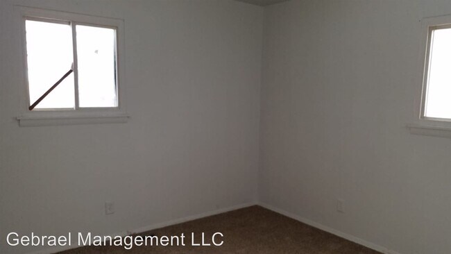 Building Photo - 420 Pingree Ave
