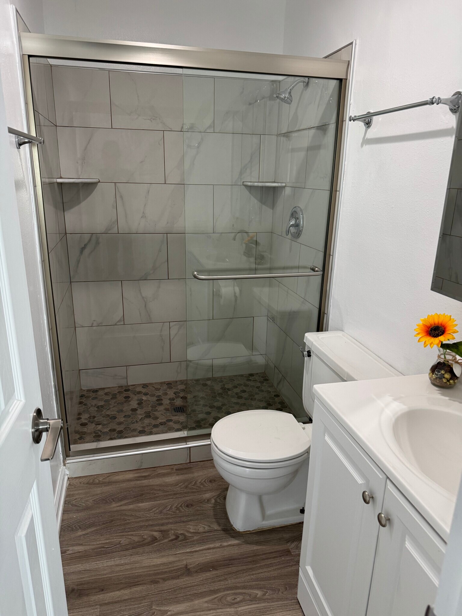Bathroom - 3618 Del Amo Blvd