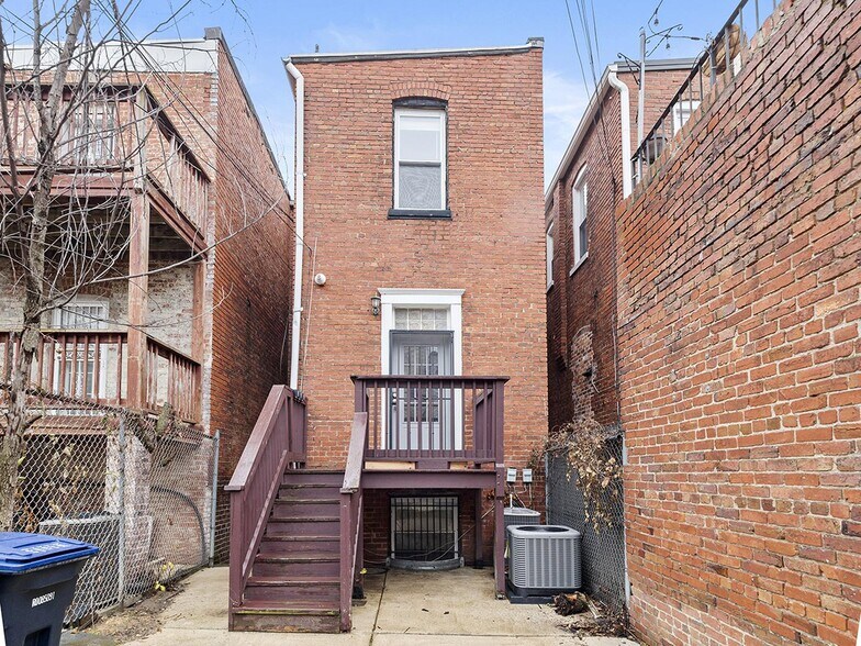 Building Photo - Bright Eckington apartment 15 min walk from NoMa-Gallaudet Metro