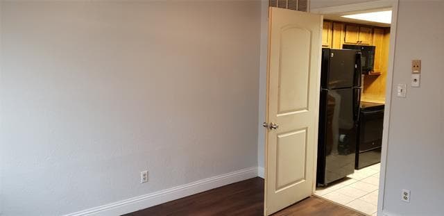 Building Photo - 2304 Balsam Dr
