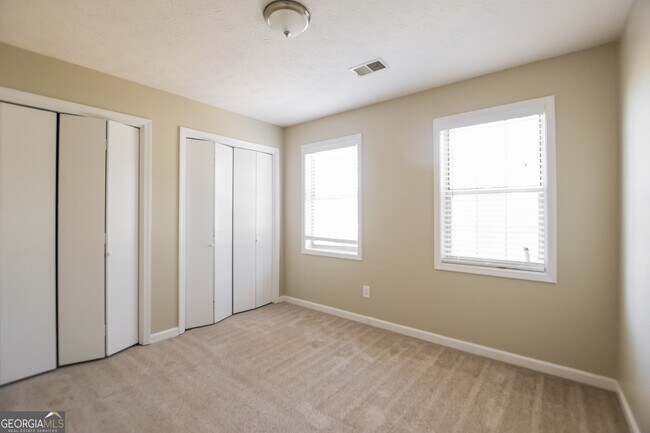 Building Photo - 2664 Windage Dr SW