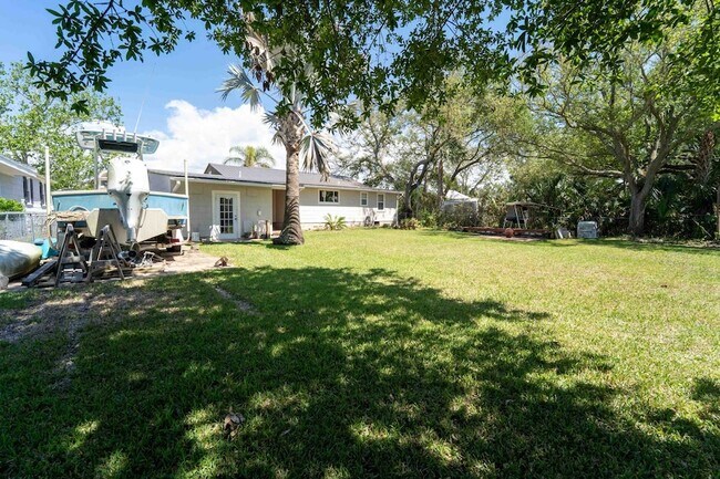 Building Photo - 31 Menendez Rd
