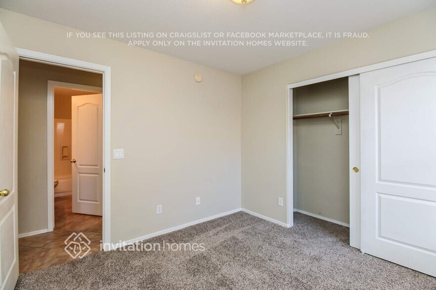Building Photo - 11105 E Catalina Ave