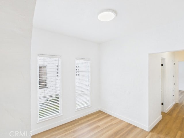 Building Photo - 1533 E 3rd St