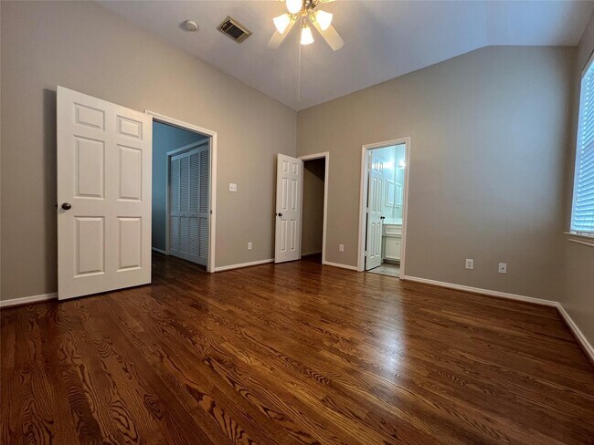 Building Photo - 1323 Oneil St