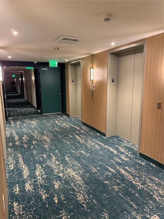 Building Photo - 77 SE 5th St