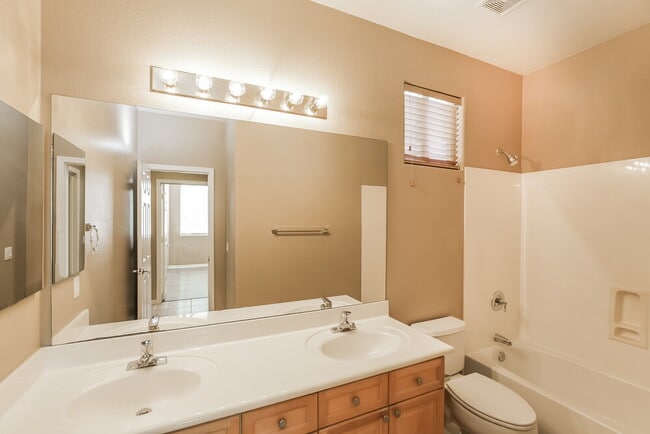 Building Photo - 14473 W Avalon Dr