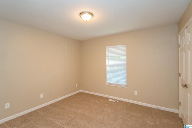 Building Photo - 3345 Thomas Ln