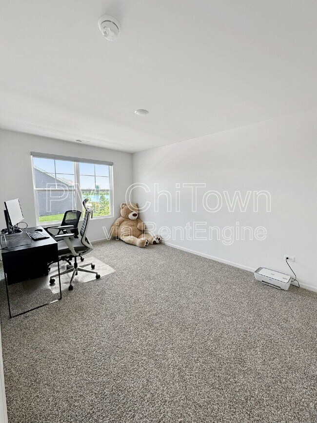 Building Photo - 765 Kentshire Cir