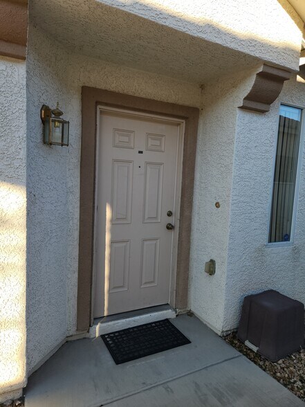 Building Photo - 4458 Yellow Harbor St