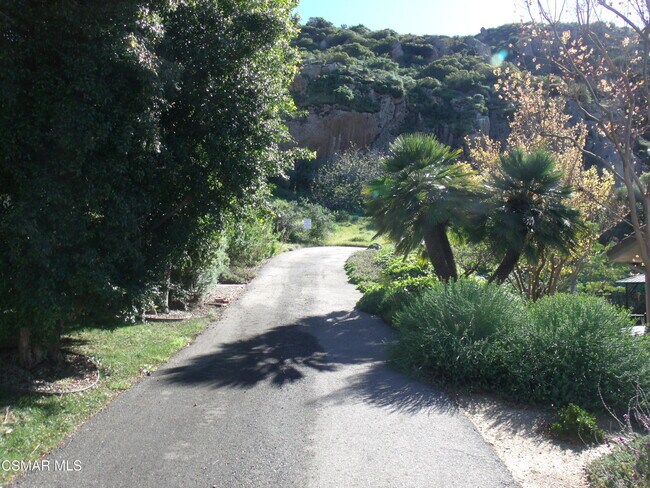 Building Photo - 6050 Gitana Ave