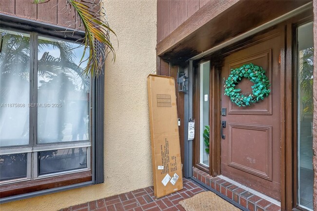 Building Photo - 20424 NE 10th Ct Rd