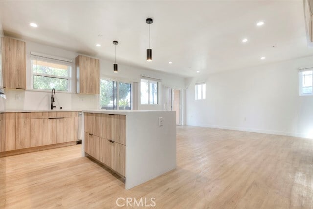 Building Photo - 5648 Cartwright Ave