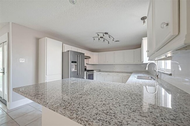 Building Photo - 1647 Fawnhope Dr
