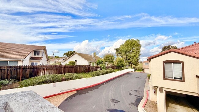 Building Photo - Bright & Lovely Two Story Townhome in the VistaMonte at San Luis Rey HOA Community of Oceanside!