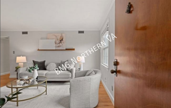 Building Photo - 2509 Arlington Blvd