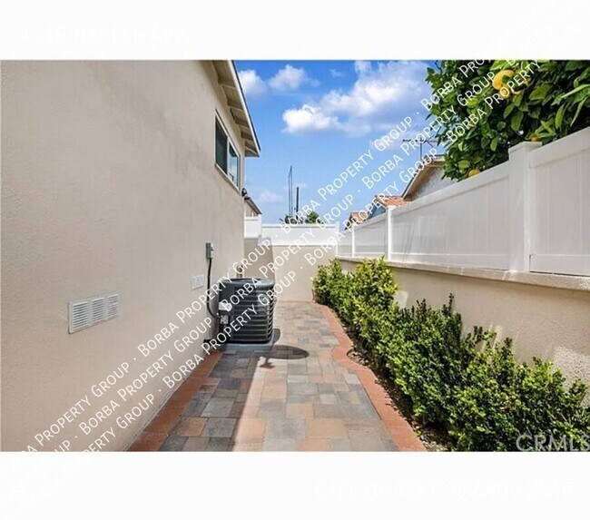 Building Photo - 1140 Harper Ave