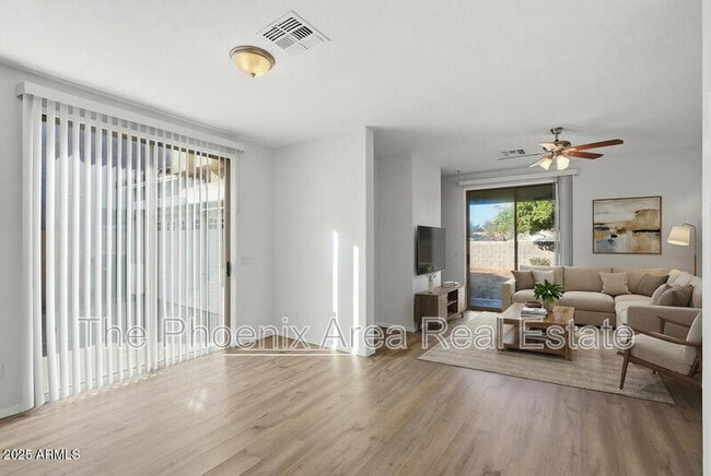 Building Photo - 4188 S Mariposa Dr