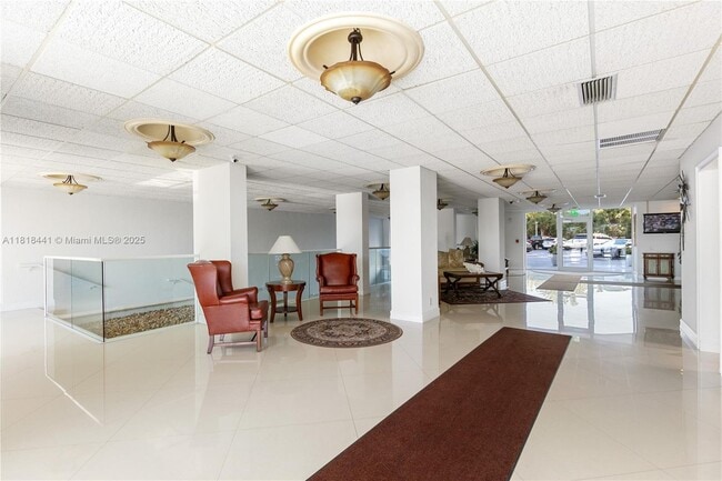 Building Photo - 2715 N Ocean Blvd