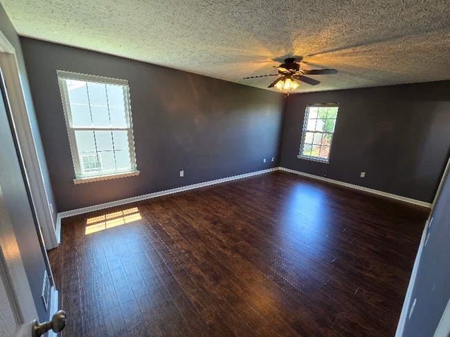 Building Photo - 625 Cleary Dr