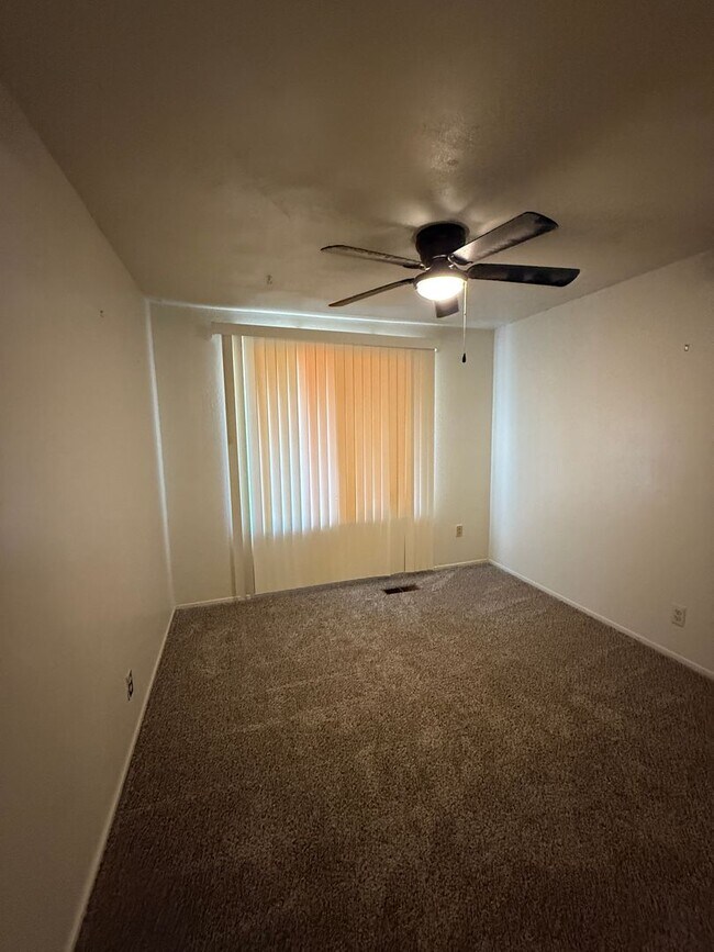 Building Photo - Adorable single story home in Sparks