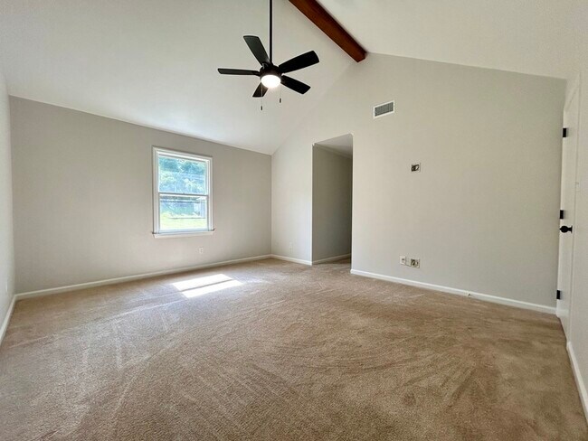 Building Photo - 1311 Hathshire Dr