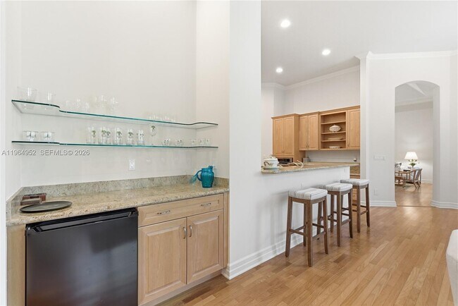 Building Photo - 12012 SE Laurel Ln