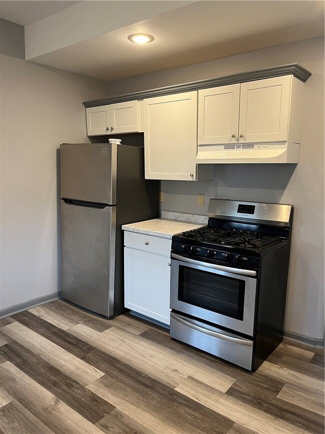 Building Photo - 722 Seneca Pl