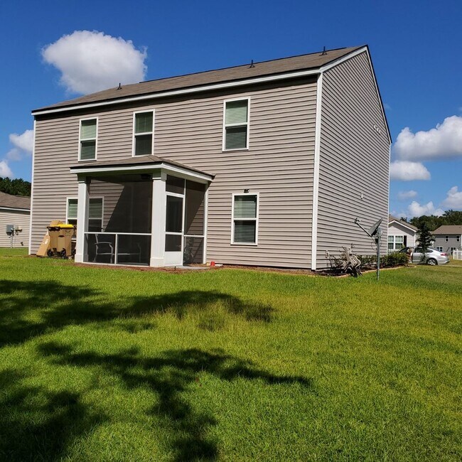 Building Photo - 121 Tupelo Way