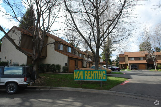 Building Photo - Silverwood Estates