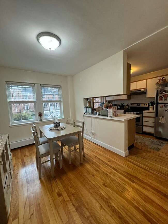 Building Photo - 31 Hammond Pond Pky