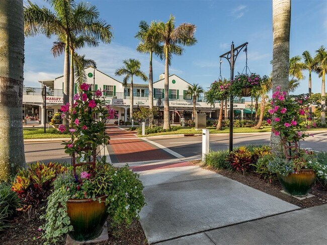 Building Photo - 4437 Corso Venetia Blvd