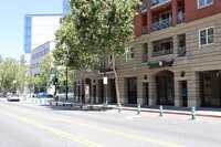 Building Photo - Spacious Downtown Condo