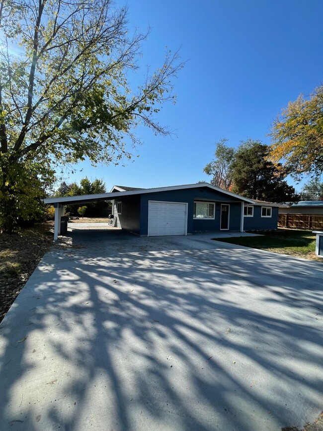 Primary Photo - Charming Single Level in West Boise!