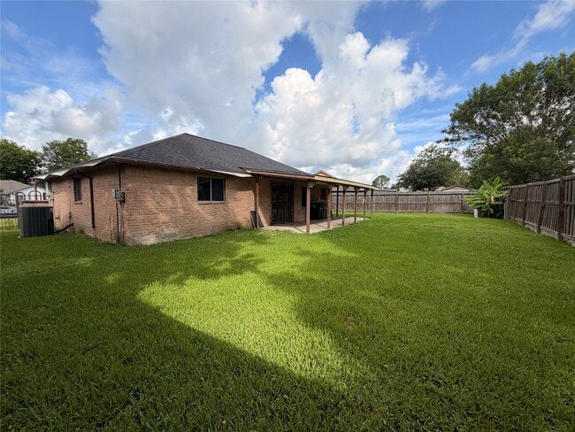 Building Photo - 12211 Wessex Dr