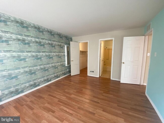 Building Photo - 1405 Britton Pl