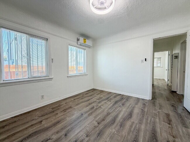 Building Photo - 6765 Lemon Ave