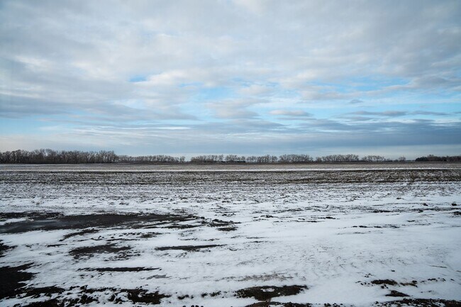 Building Photo - Modern 3 Bed / 2 Bath Twin Home — Stylish, Spacious, and No Backyard Neighbors!