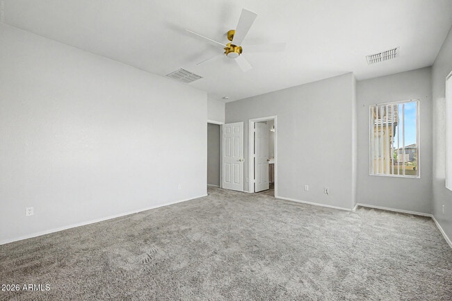 Building Photo - 9442 W Palm Ln