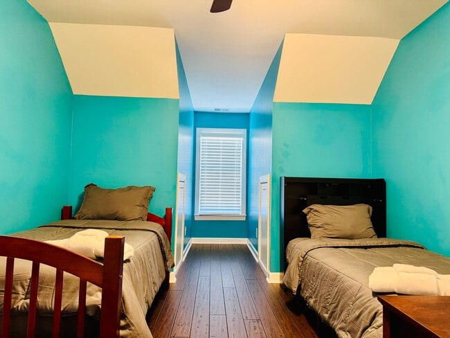 Building Photo - 2576 Blue Dog Ct