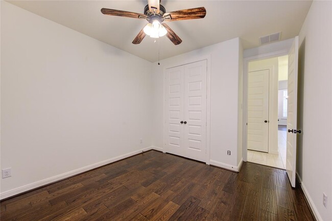 Building Photo - 25642 Luna Vista Dr