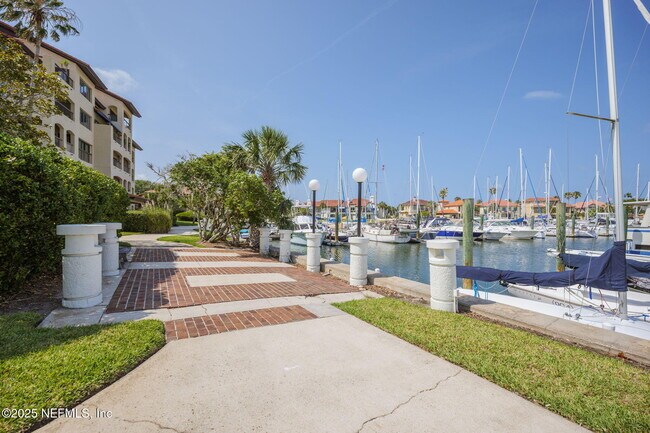 Building Photo - 3106 Harbor Dr