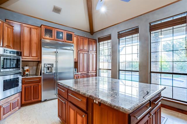 Building Photo - 9812 Canyon Crest Cir