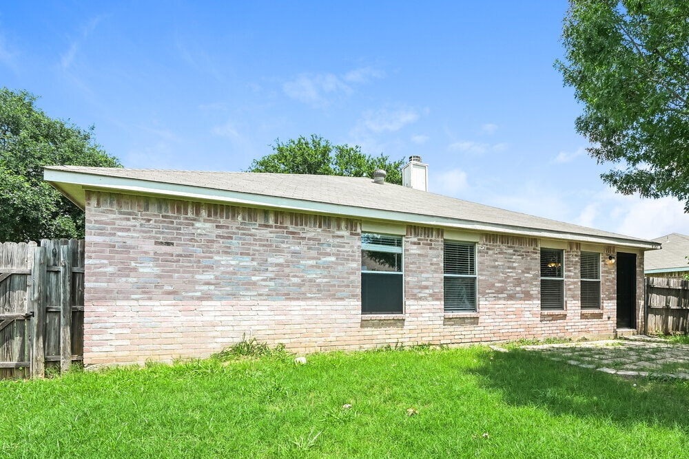 Building Photo - 317 Taylor St