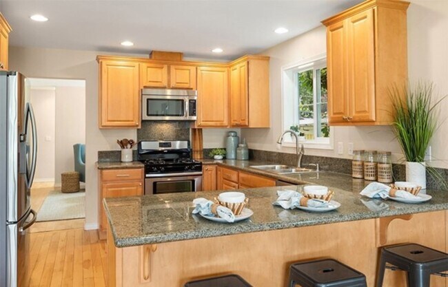 Building Photo - Impeccably Maintained and Wonderfully Updated Kenmore Home with 3 Bed and 2.5 Bath
