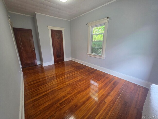 Building Photo - 81 Waring Pl